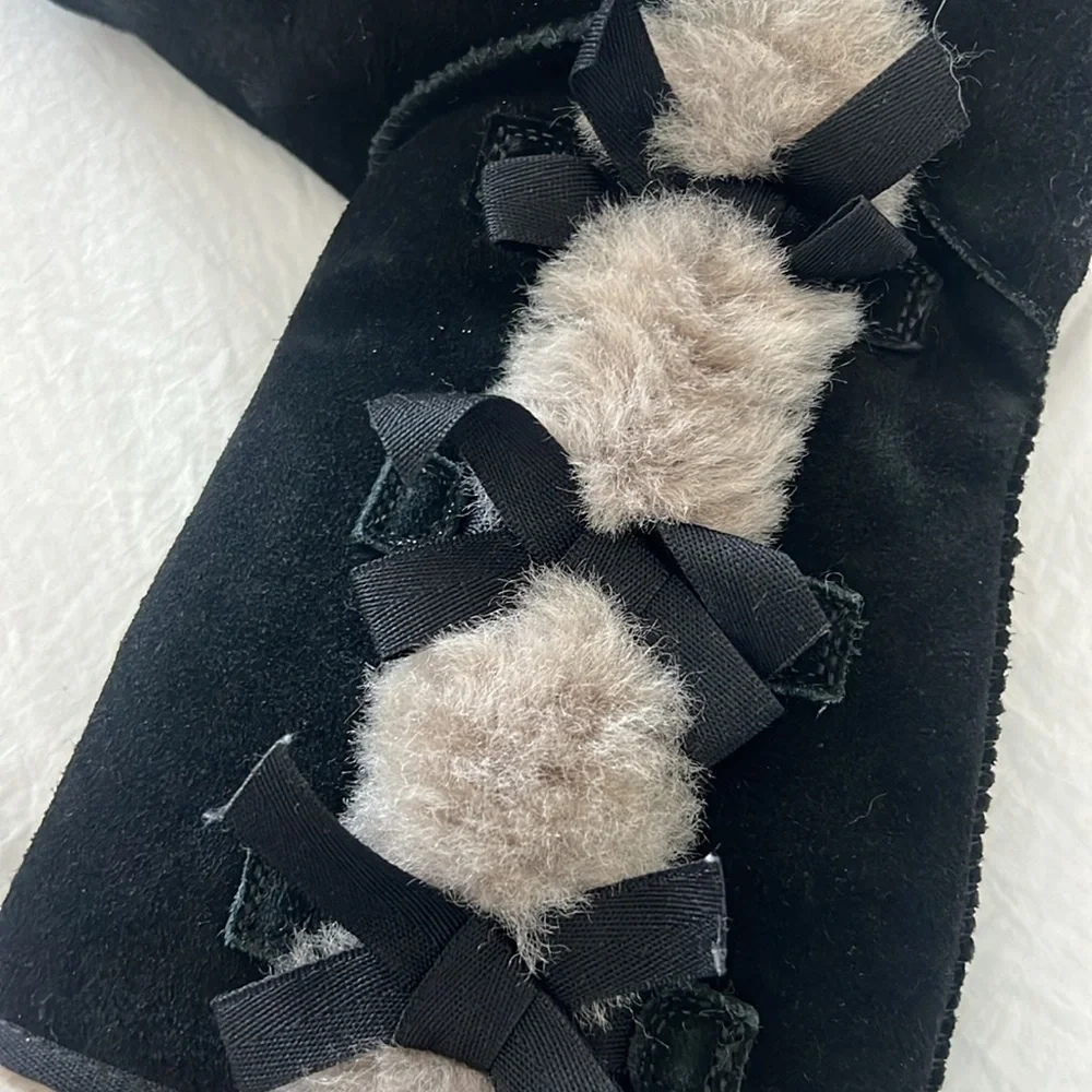 uggs never worn - Picture 3 of 5